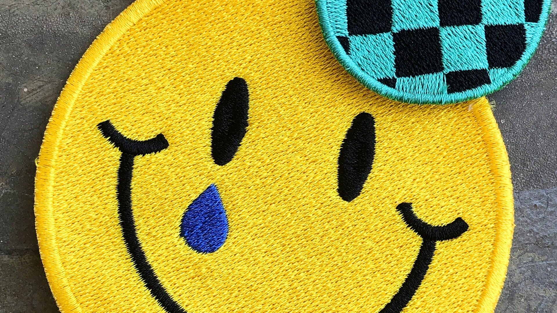 Patch bordado smiley
